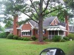 312 Raleigh St, Newton Grove, NC 28366