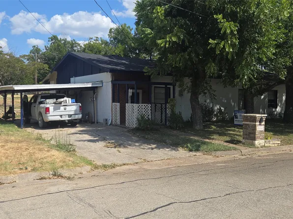 1512 N Elm St, Weatherford, TX 76086