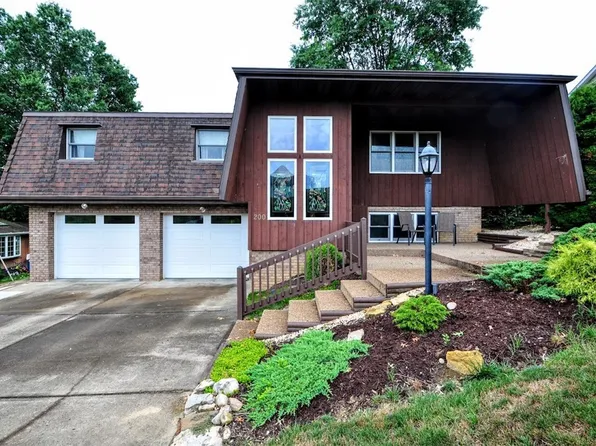 200 Sweeney Circle Dr, Rostraver Township, PA 15012