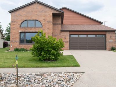 1806 Laramie Trce, Kendallville, IN, 46755