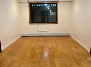 7548 Parsons Blvd, Fresh Meadows, NY 11366