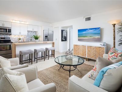 960 7th ST S #202, Naples, FL, 34102