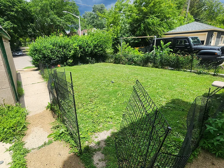 8008 W Becher St #3 — Photo 9