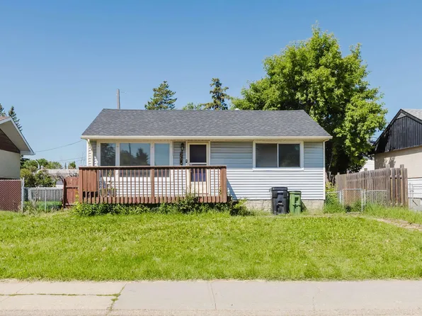 9606 163rd St NW, Edmonton, AB T5P 3M8