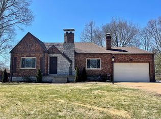 9906 Juengel Dr, Saint Louis, MO 63128
