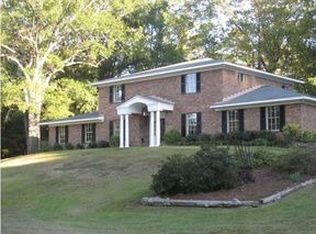 1870 Pine Hill Dr, Raymond, MS 39154