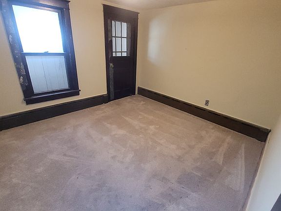 3rd image of 484 W Girard St