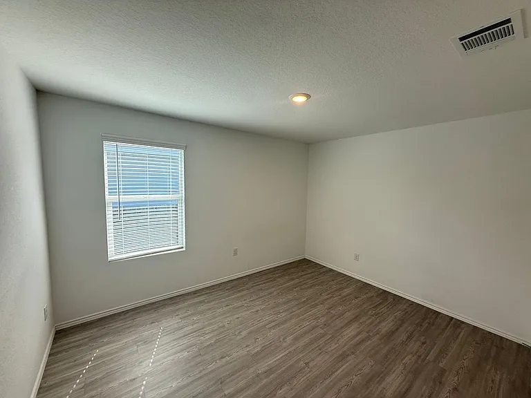 5750 Companion Loop — Photo 10