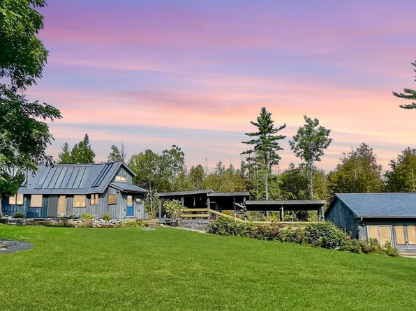 W2688 Waucedah Rd, Vulcan, MI 49892