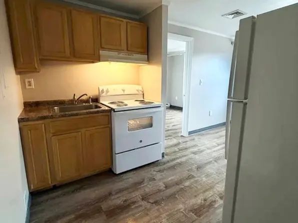 49 Harbor Ave, Nashua, NH