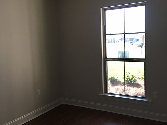 4th image of 25319 Black Lake Ave