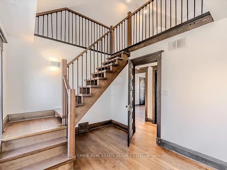 97 Glenmorris St — Photo 28