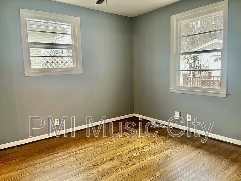 1208B Kirkwood Ave — Photo 10