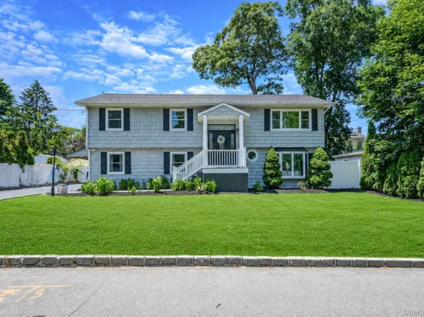 146 Rose Drive, Ronkonkoma, NY 11779