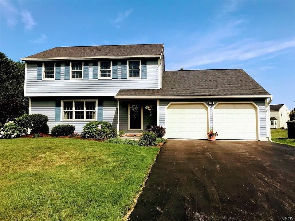 Mint Colonial in Fairways East.