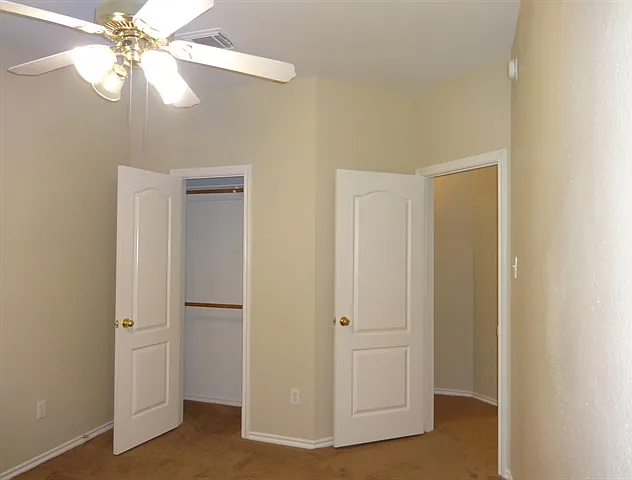 1819 Manor Dr — Photo 11
