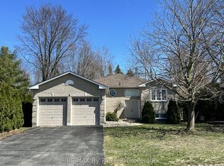 3 Evergreen Cres, Wasaga Beach, ON L9Z 1B6