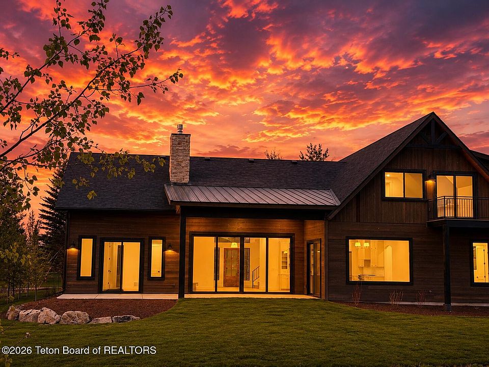1st image of 371 Desert Fox Ln