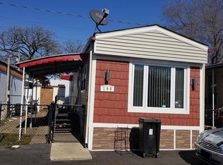 11750 S Homan Ave TRLR 198, Merrionette Park, IL 60803
