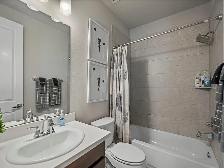 4413 Eli St — Photo 40
