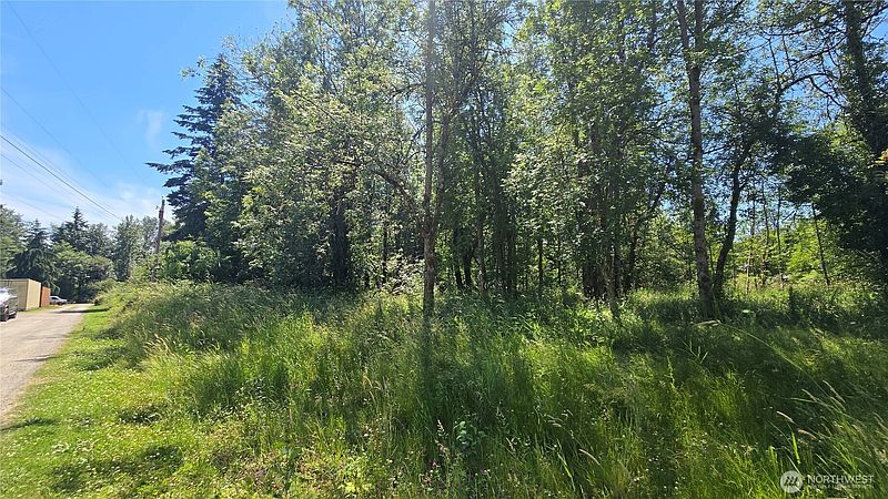 3rd image of 364 xx 48th Avenue S