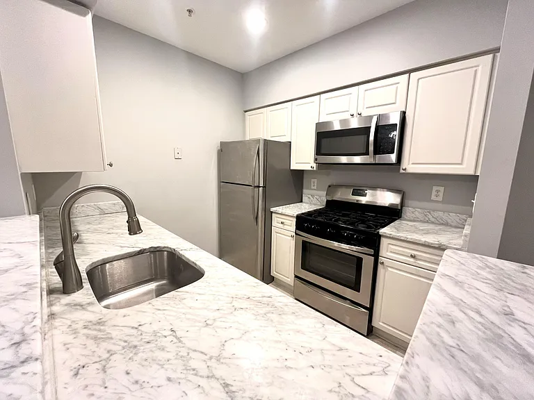 12913 Alton Sq #117 — Photo 3