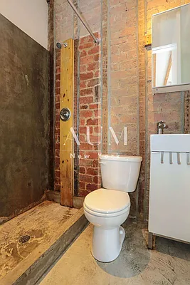 Rented by Zone Corp | media 4