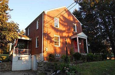 2nd image of 1059 Lloyd Ave