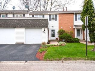 513 Dubois Cir, Bolingbrook, IL 60440