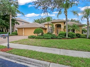9950 Rookery Cir, Estero, FL 33928