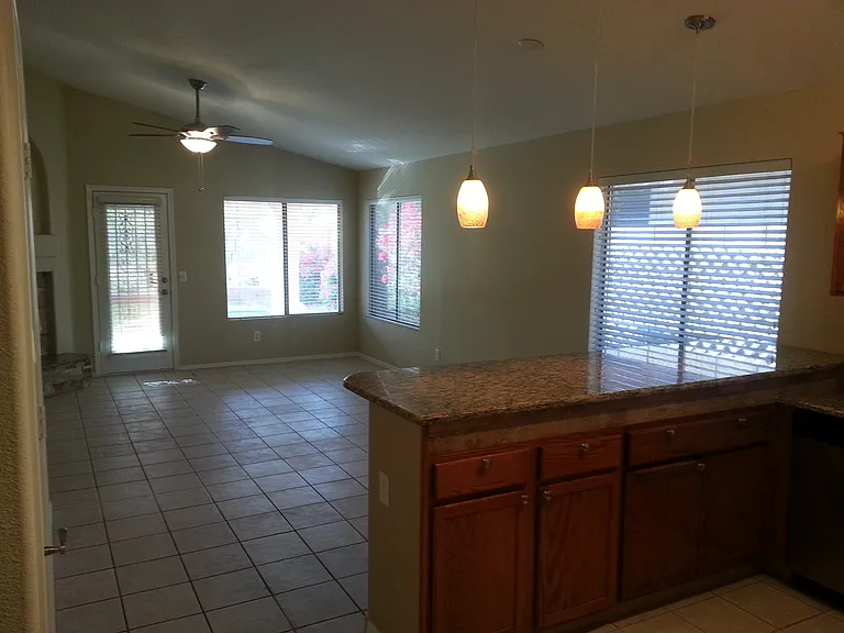 21616 N 46th Pl — Photo 3