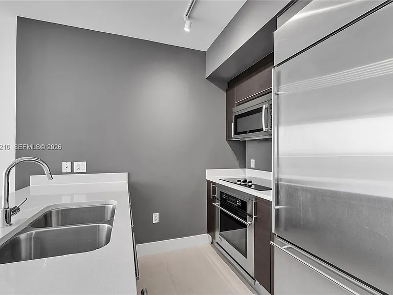 500 Brickell Ave #2700 — Photo 11