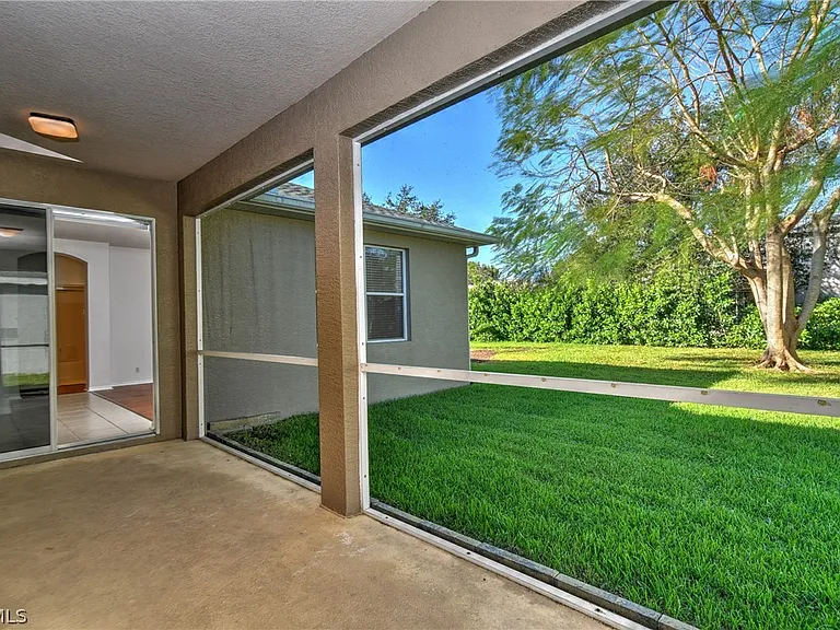 12790 Meadow Hawk Dr — Photo 31