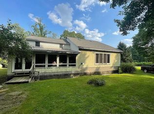120 Deer Creek Dr, Leechburg, PA 15656