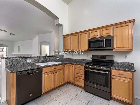 3rd image of 10195 Birch Bluff Ln