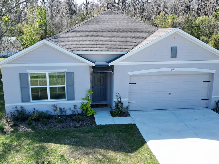 628 Reindeer Dr — Photo 2