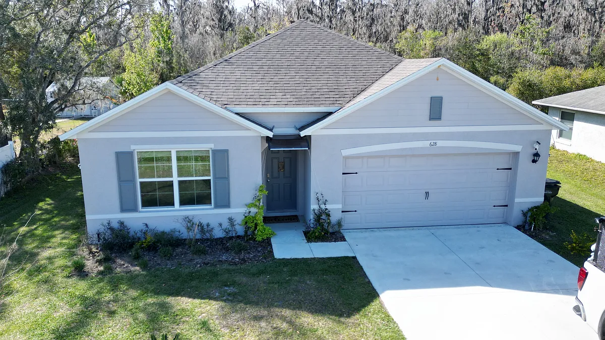 Building Photo - 628 Reindeer Dr