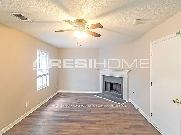 3rd image of 6480 Rebecca Lou Ln