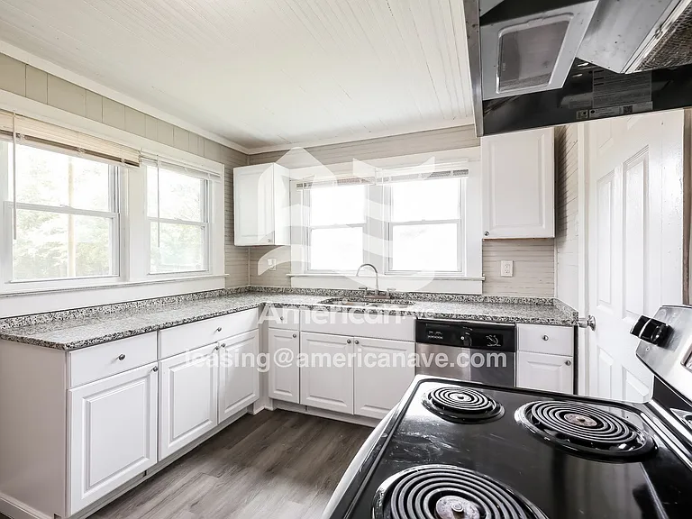 25239_007_kitchen._8.jpg