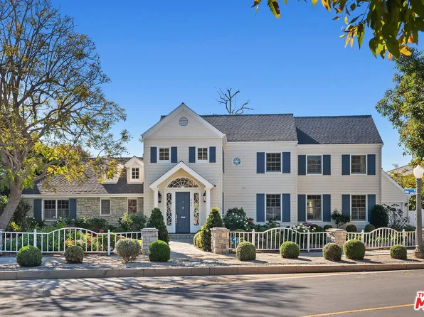 360 Alma Real Dr, Pacific Palisades, CA 90272