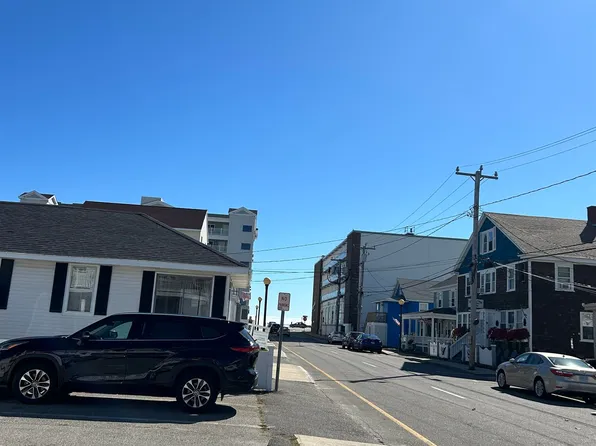 14 Highland Avenue, Hampton, NH 03842