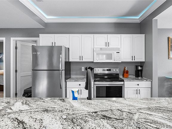 5th image of 160 E Palisades Condo Dr Unit 2B