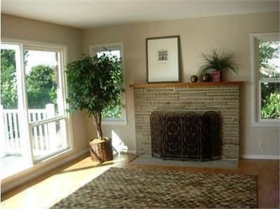 3rd image of 920 Ventura Dr