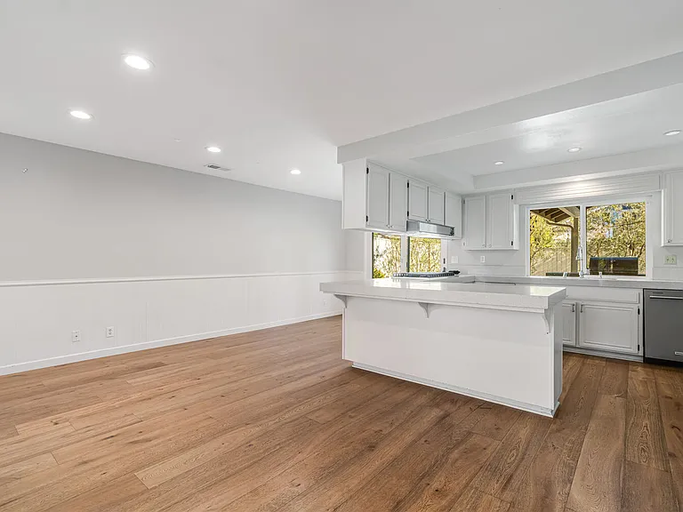 1316 Avenida De Cortez — Photo 14
