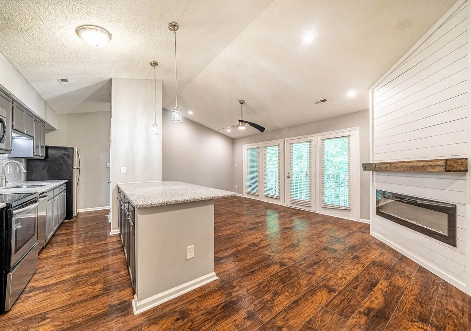 1320 Park Glen Drive #304 — Photo 4