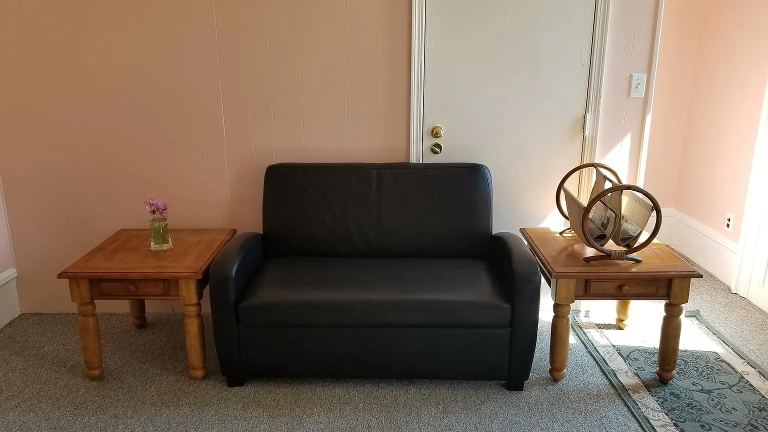 230 1/2 King St photo 1
