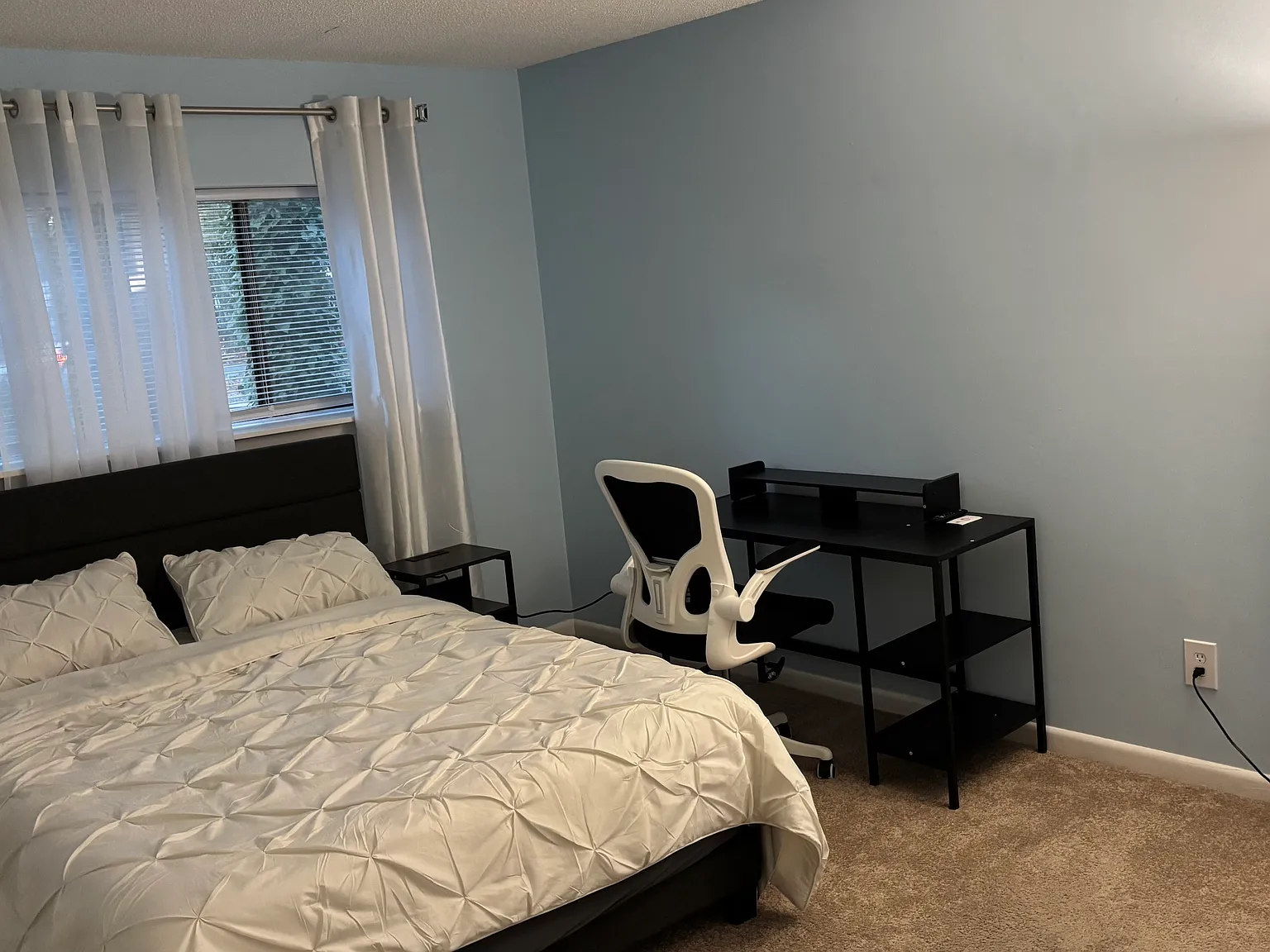 2 bed, 1005 sqft, $750 — Photo 2
