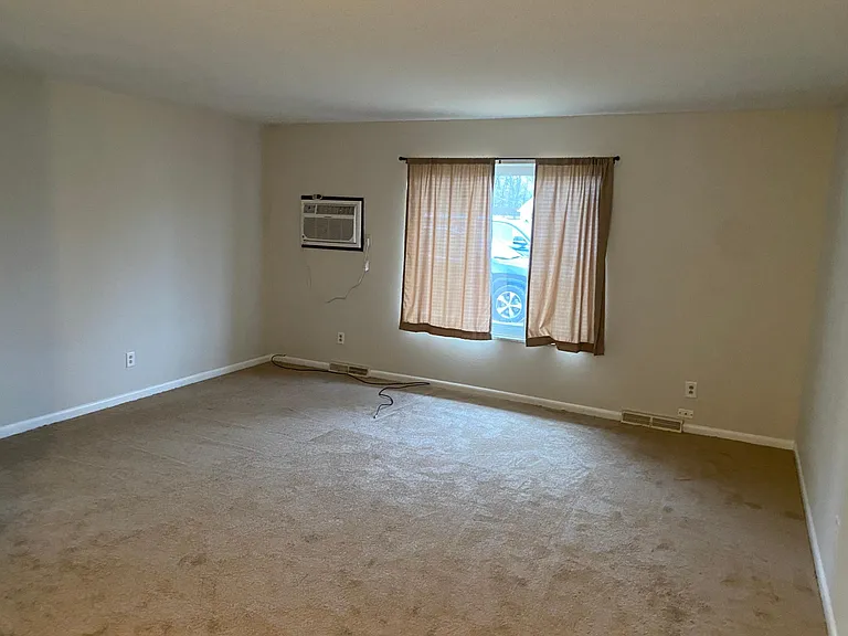 10136 Grover Dr #4 — Photo 6