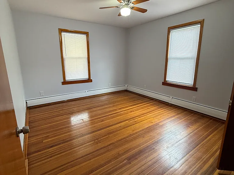 27 Norman St #1 — Photo 6