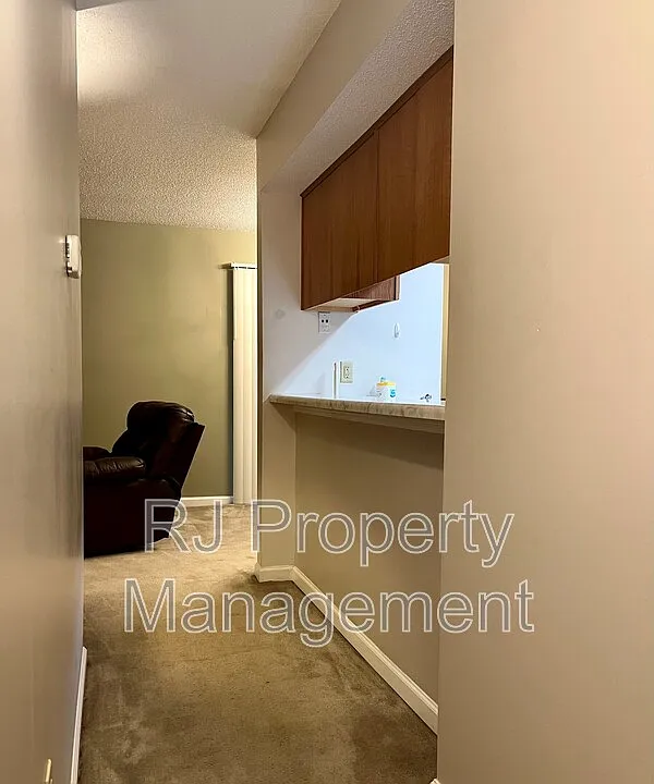 5656 Encino Cv #2